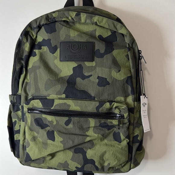 Aloha Keep it Light Backpack - Picture 2 of 3